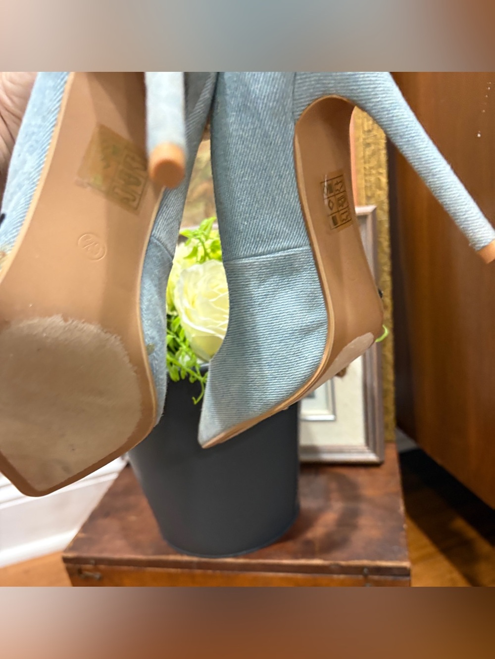 Pierre Dumas Light Blue Denim Pointed Toe Stiletto Pumps with Metallic Applique - Picture 9 of 10
